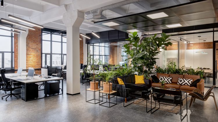 Image de l'intérieur d'un ancien entrepot transformé en bureaux